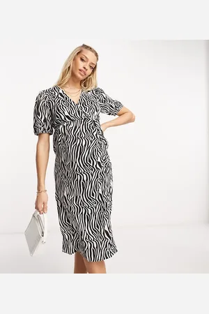 Mama;licious Mamalicious Maternity short sleeved midi dress in zebra print-Black