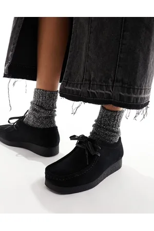 Clarks Wallabee Evo shoes in suede