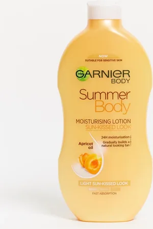 Garnier Summer Body Hydrating Gradual Tan Moisturiser Light 400ml-Clear