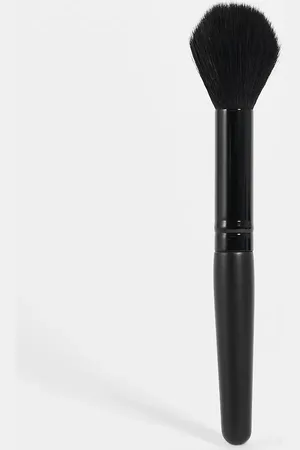 e.l.f. Highlighting brush