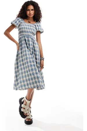 Daisy Street Shirred top puff sleeve midi smock dress in