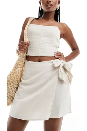 In The Style Linen look tie side skort in -Neutral