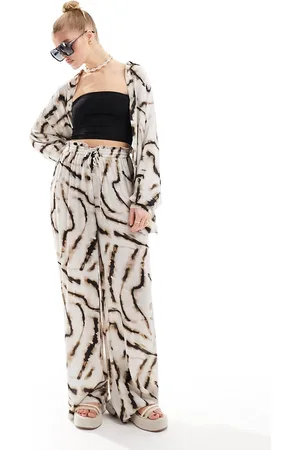 Iisla & Bird Tie dye loose fit beach pants in -White