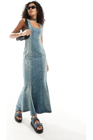 The Ragged Priest Fitted 90s maxi denim dress in overdye blue