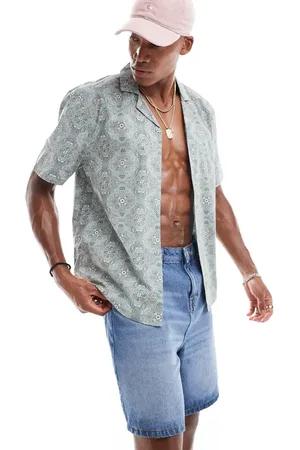Hollister Short sleeve revere collar geometric print poplin shirt boxy fit in