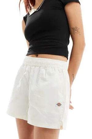 Dickies Vale shorts in off white