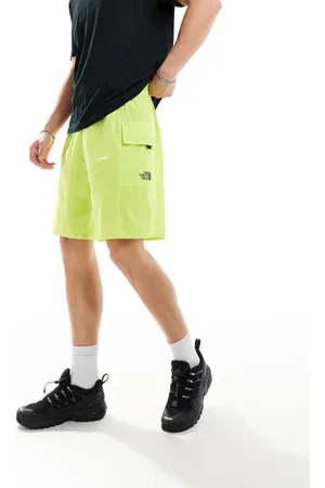 The North Face Logo pocket shorts in lime-Green