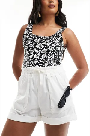 Pull&Bear Paperbag waist cotton shorts in -White