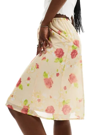 Daisy Street Vintage rose print awkward length skirt in multi-Yellow