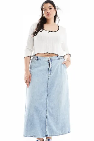 ONLY Denim midi skirt in light wash-Blue