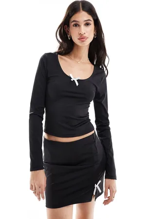 Pieces® Mix & Match slinky long sleeved top with pink bow front in (part of a set)