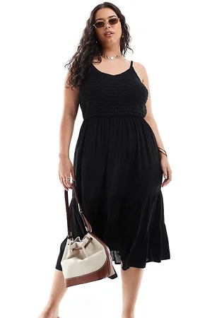 Yours Crochet maxi dress in -White