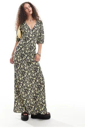 Glamorous V neck maxi dress in folk floral-Multi