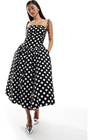 Amy Lynn Alexa shoulder tie midi dress in dot-Black