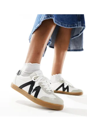 Steve Madden Escapade sneakers in white