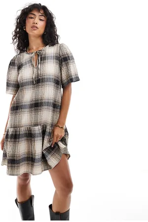 JDY Seersucker midi dress in check-Neutral