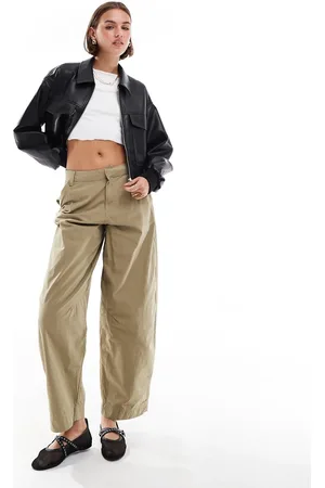 Bershka Carpenter pants in light -Green
