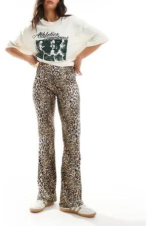 Pull&Bear Polyamide sculpt flare pants in print-Brown
