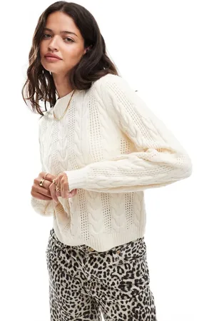 ONLY Round neck cable knit jumper in cream-White