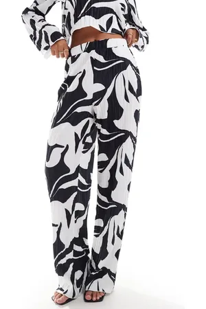 Y.A.S Plisse wide leg pants in mono print (part of a set)-Black
