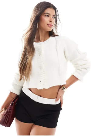 SNDYS Premium cropped cable knit cardigan in cream-White