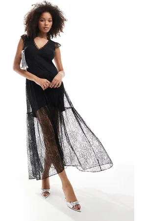 Forever New Flutter sleeve lace maxi dress in