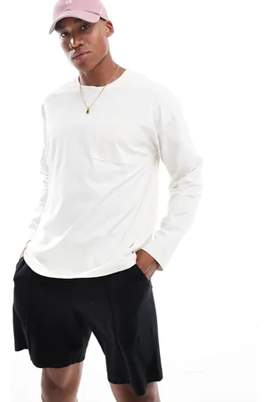 New Look Long sleeved oversized pocket t-shirt in