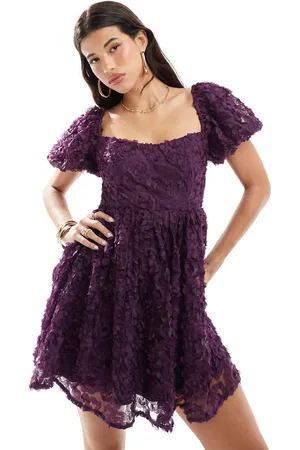 Love Triangle Mini prom skater dress with tie back in 3D floral in plum-Purple