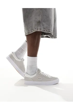 Lacoste Trackserve 223 1 SMA sneakers in neutral