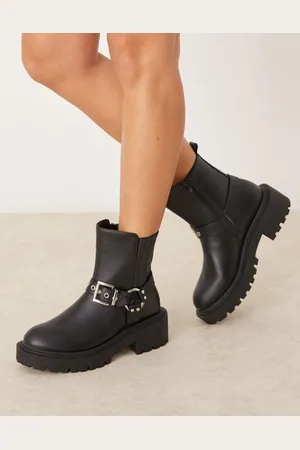 New Look Buckle biker chelsea boots in