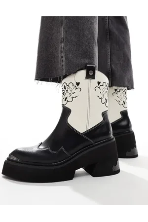 Buffalo Bull cowboy boots in