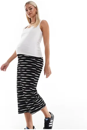 Mama;licious Mamalicious Maternity jersey midi skirt in black with space dye