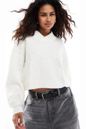COLLUSION Cable knit v-neck jumper in ecru-White