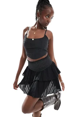 Daisy Street Square neck broderie cami crop top with rosette detail