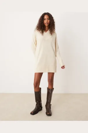 Glamorous Rib v neck slouchy jumper dress in knit-White