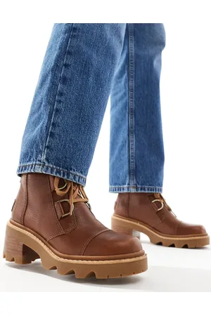 sorel Joan Now heeled lace up leather boots in velvet and black-Brown