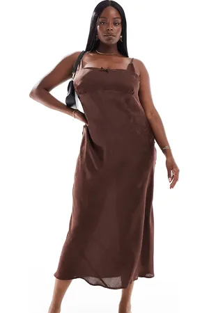 ASOS ASOS DESIGN Curve jacquard bra detail ruched bust cami midi slip dress in -Brown