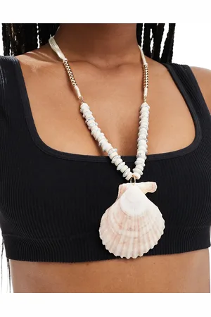 8 Other Reasons Statement shell necklace in