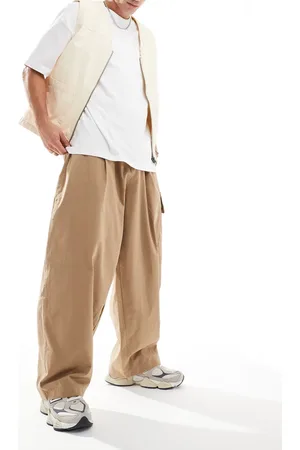 ASOS Balloon fit cargo pants in -Brown