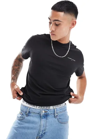 Tommy Hilfiger Small chest logo t-shirt in