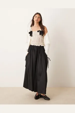 Glamorous Volume taffeta midi skirt in black