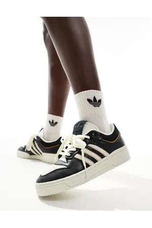 adidas Rivalry low sneakers in black