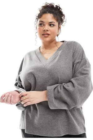 ASOS ASOS DESIGN Curve supersoft oversized V neck jumper in -Grey