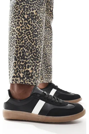 London Rebel London Rebel Cally Wide Fit sneakers with gum sole in black and white