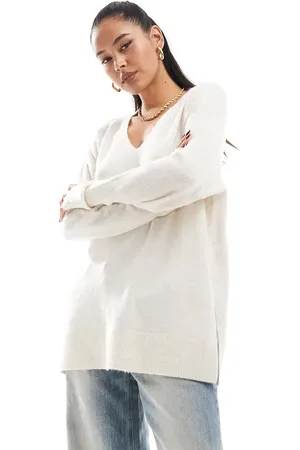 VERO MODA Longline soft jumper in cream-White