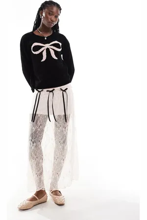 Daisy Street Fitted sweatshirt with pink bow graphic in