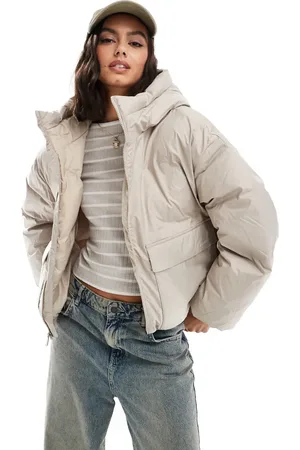 Converse Short puffer jacket in beige