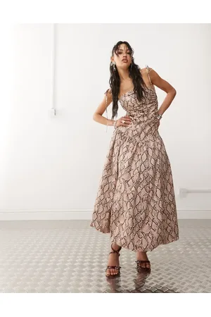 Amy Lynn Alexa puffball printed midi dress in -Brown