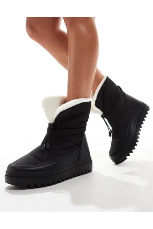 South Beach Padded mini boots with toggle in