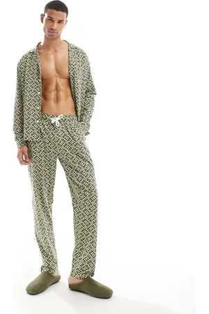 Another Influence Printed relaxed pyjama set in green